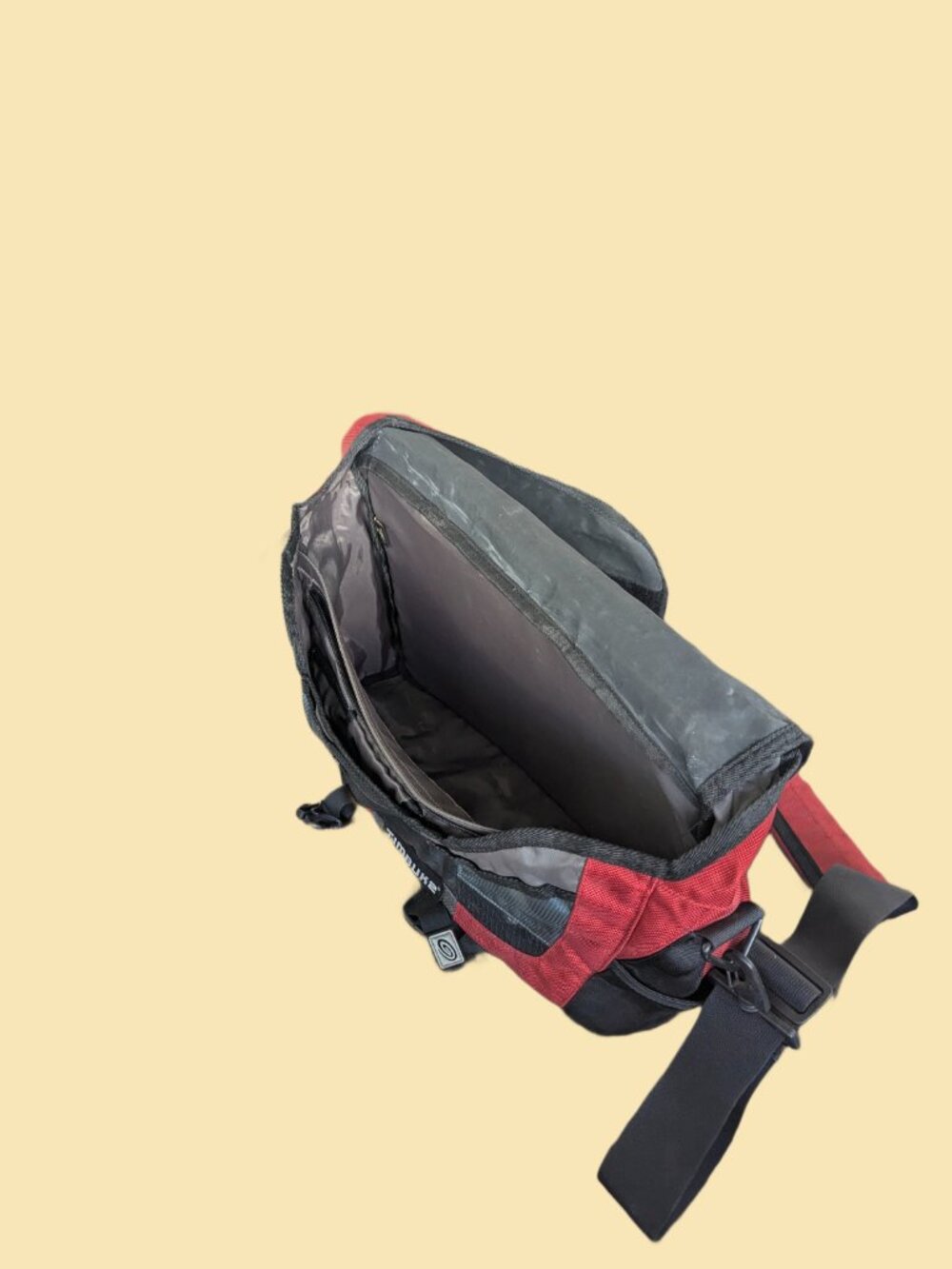 Timbuk2 Red & Gray Nylon Messenger Bag with detachable Shoulder Strap - Picture 13 of 14